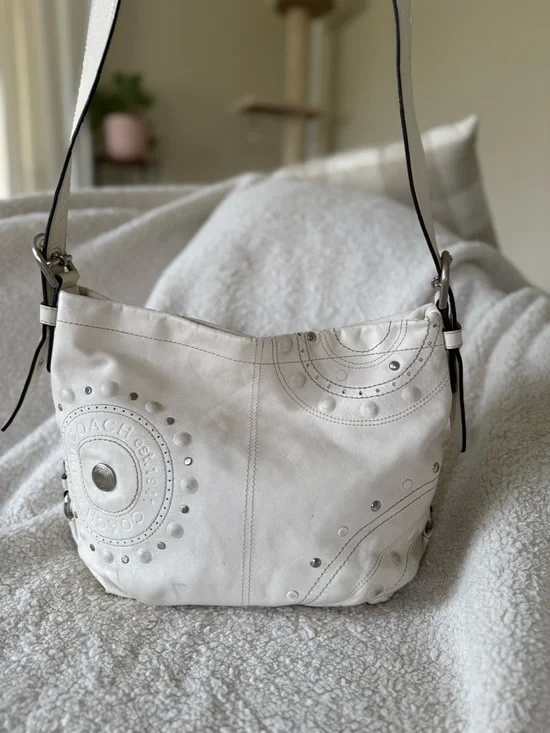 Y2K Vintage Coach Studded Embossed Leather Duffle Hobo Shoulder Bag Ivory F16178 - Picture 4 of 13